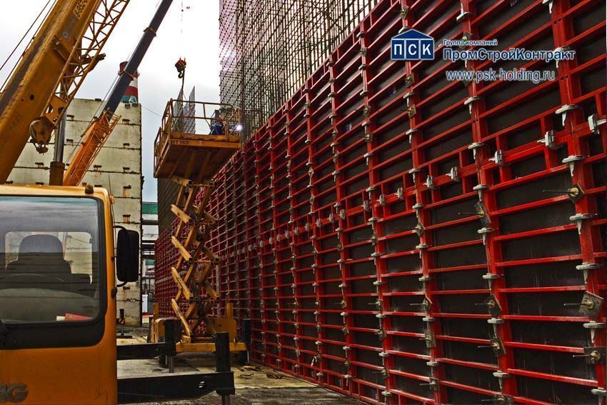 Опалубка высоких и нестандартных стен стальная крупнощитовая PSK-DELTA (ПСК-Дельта) профиль 3 мм